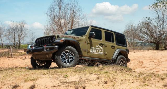 Jeep Wrangler 'tái xuất' thị trường Việt: SUV địa hình biểu tượng có giá từ gần 3 tỷ đồng